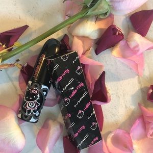 😻Hello kitty lipstick 😻